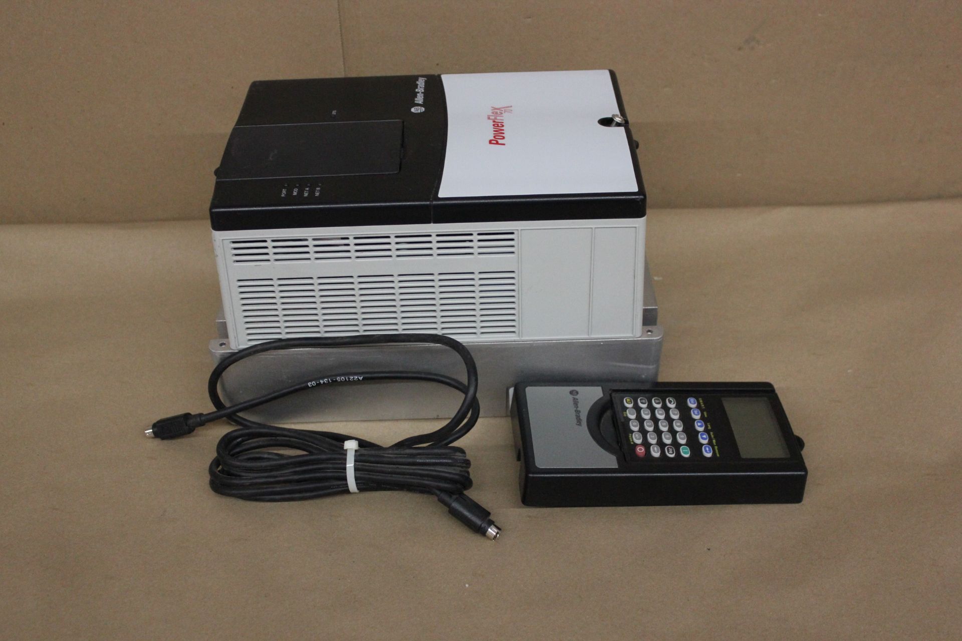 ALLEN BRADLEY POWERFLEX 70 10HP AC DRIVE