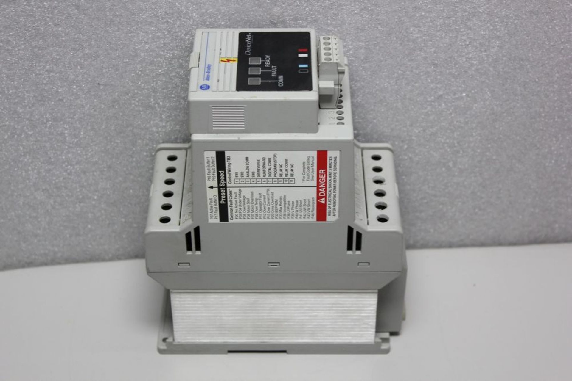 ALLEN BRADLEY 1HP PRESET SPEED DRIVE