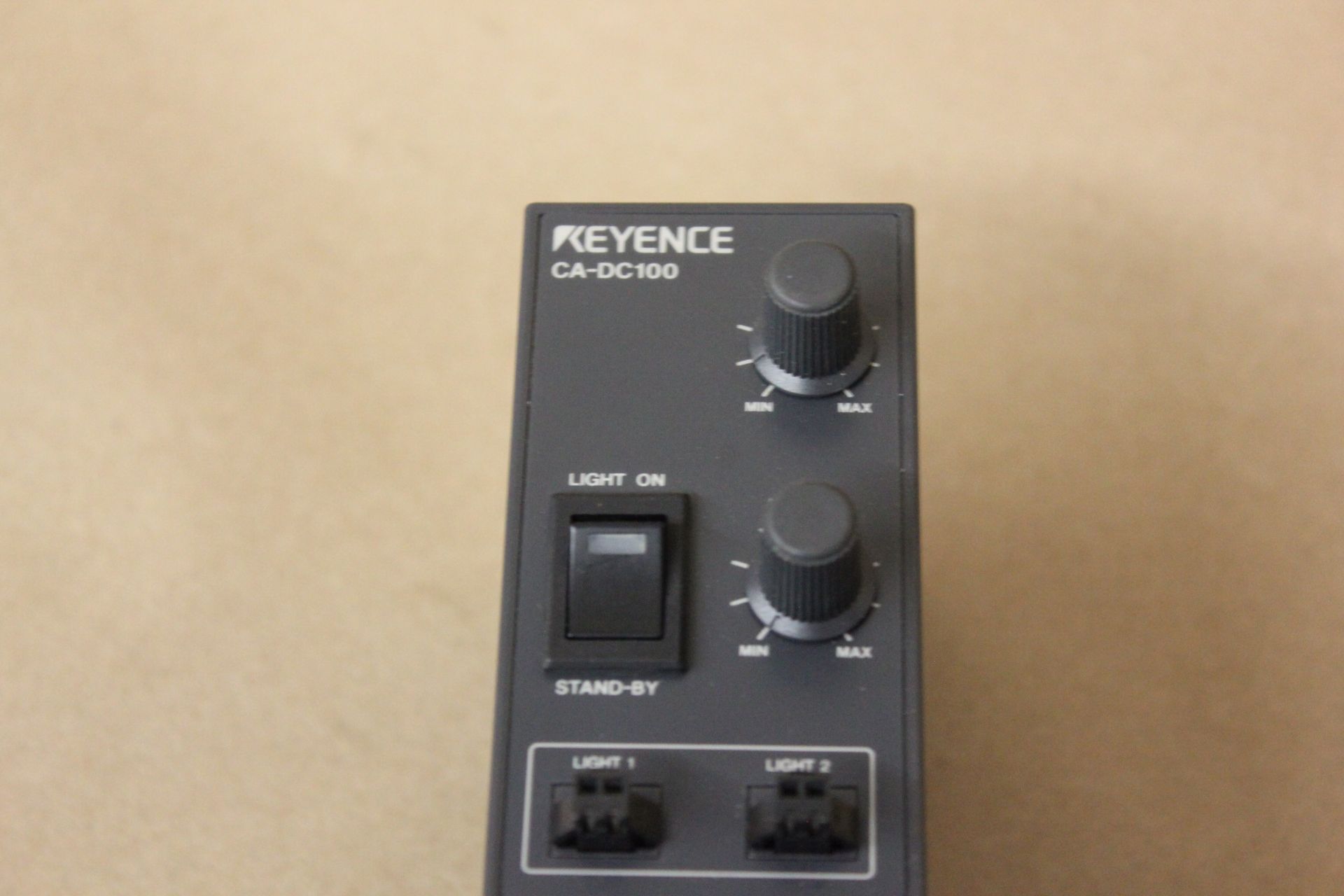 KEYENCE MACHINE VISION LIGHT CONTROLLER - Image 2 of 4