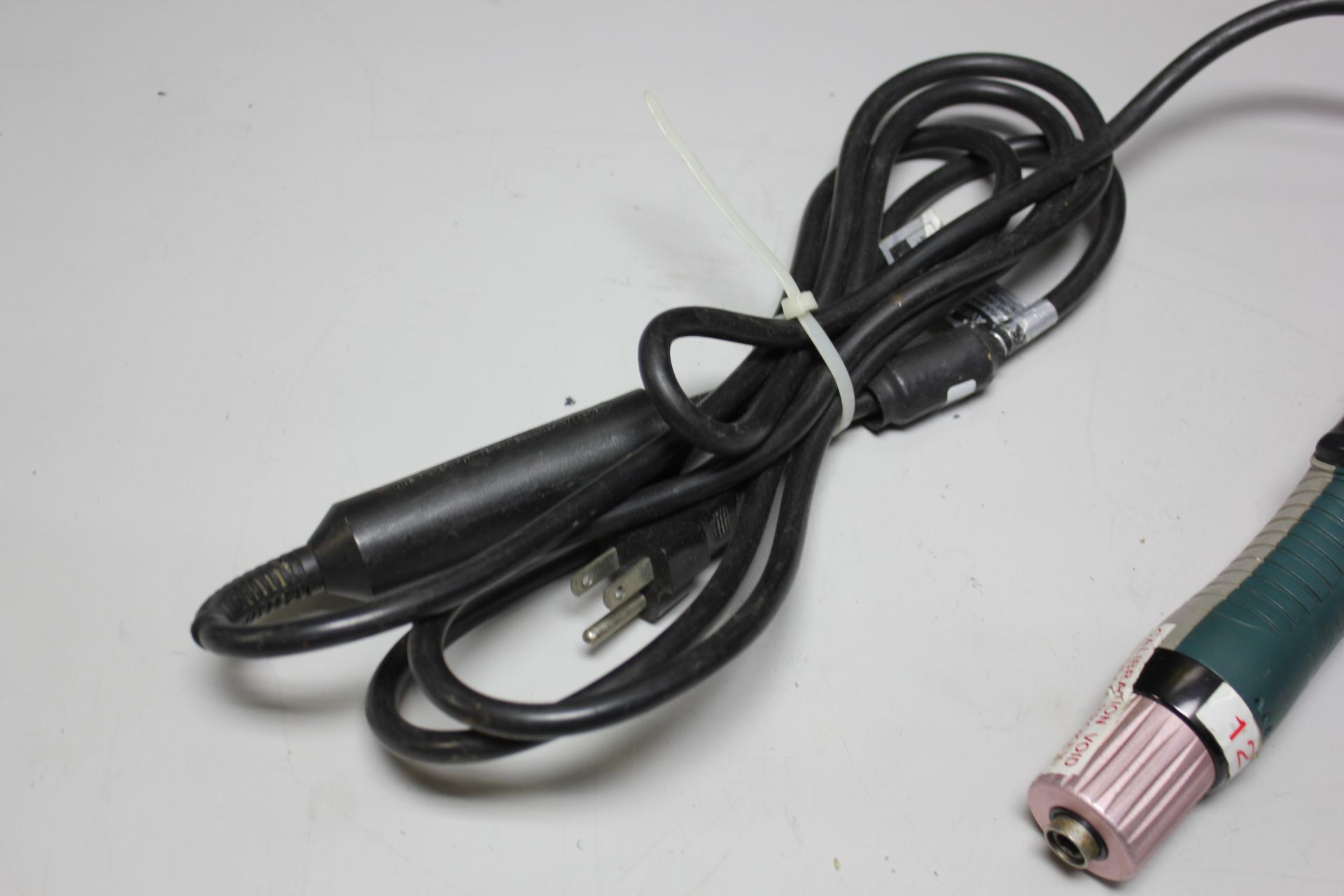 MOUNTZ ELECTRIC TORQURE SCREWDRIVER - Image 7 of 7