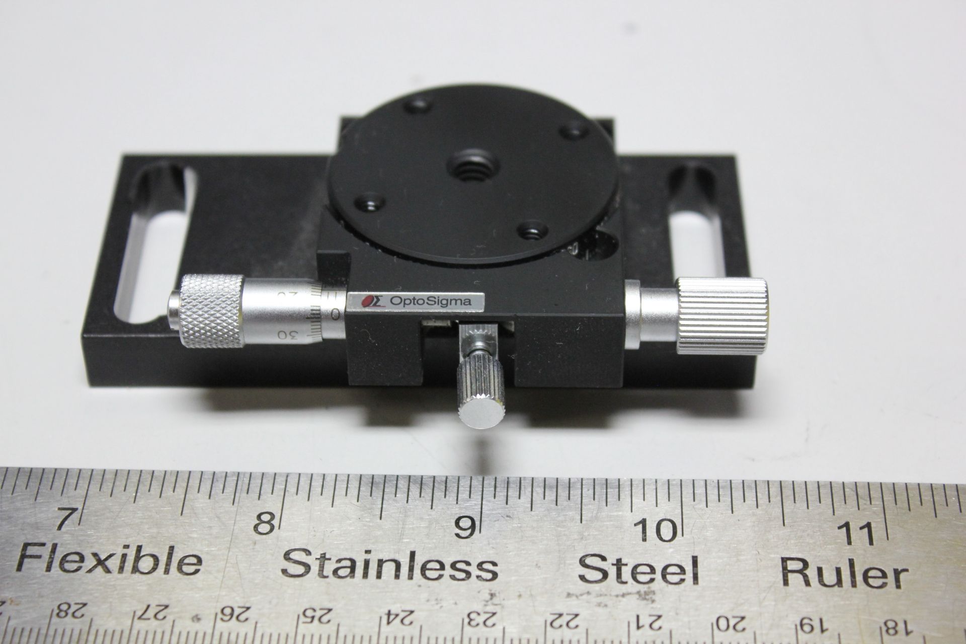 OPTO SIGMA PRECISION ROTATION STAGE - Image 2 of 4