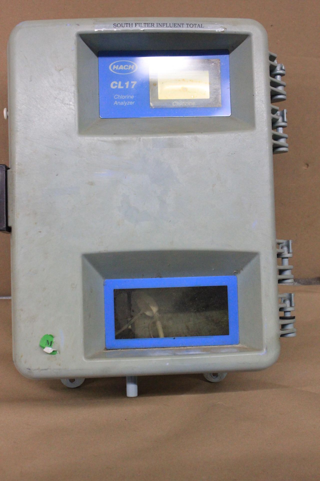 HACH CHLORINE ANALYZER