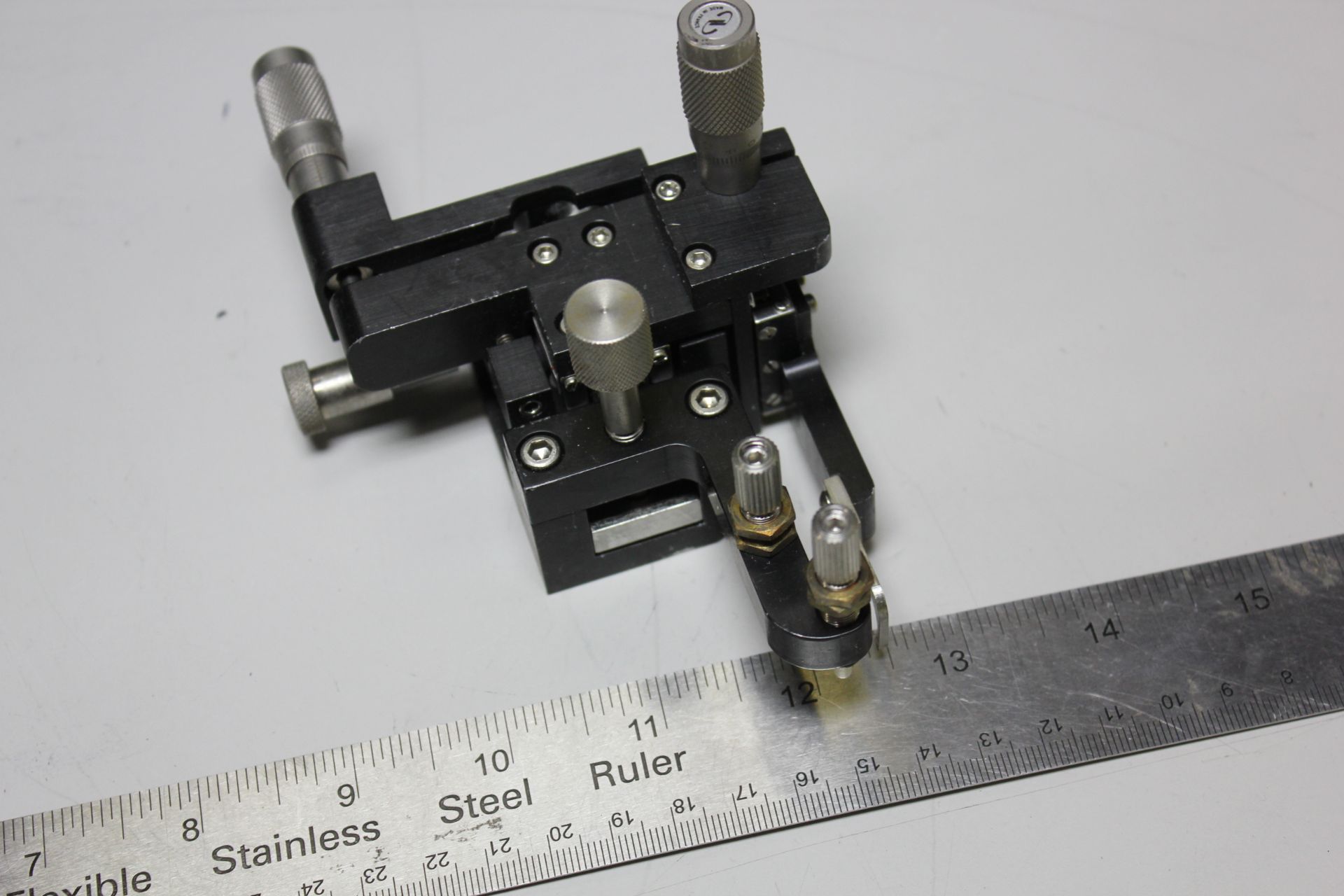 MULTI AXIS STAGE ASSEMBLY - Image 4 of 9