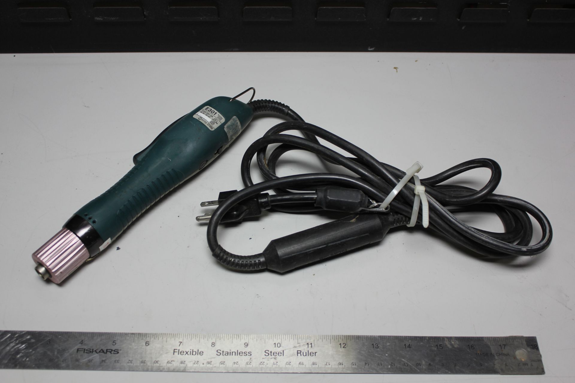 MOUNTZ ELECTRIC TORQURE SCREWDRIVER