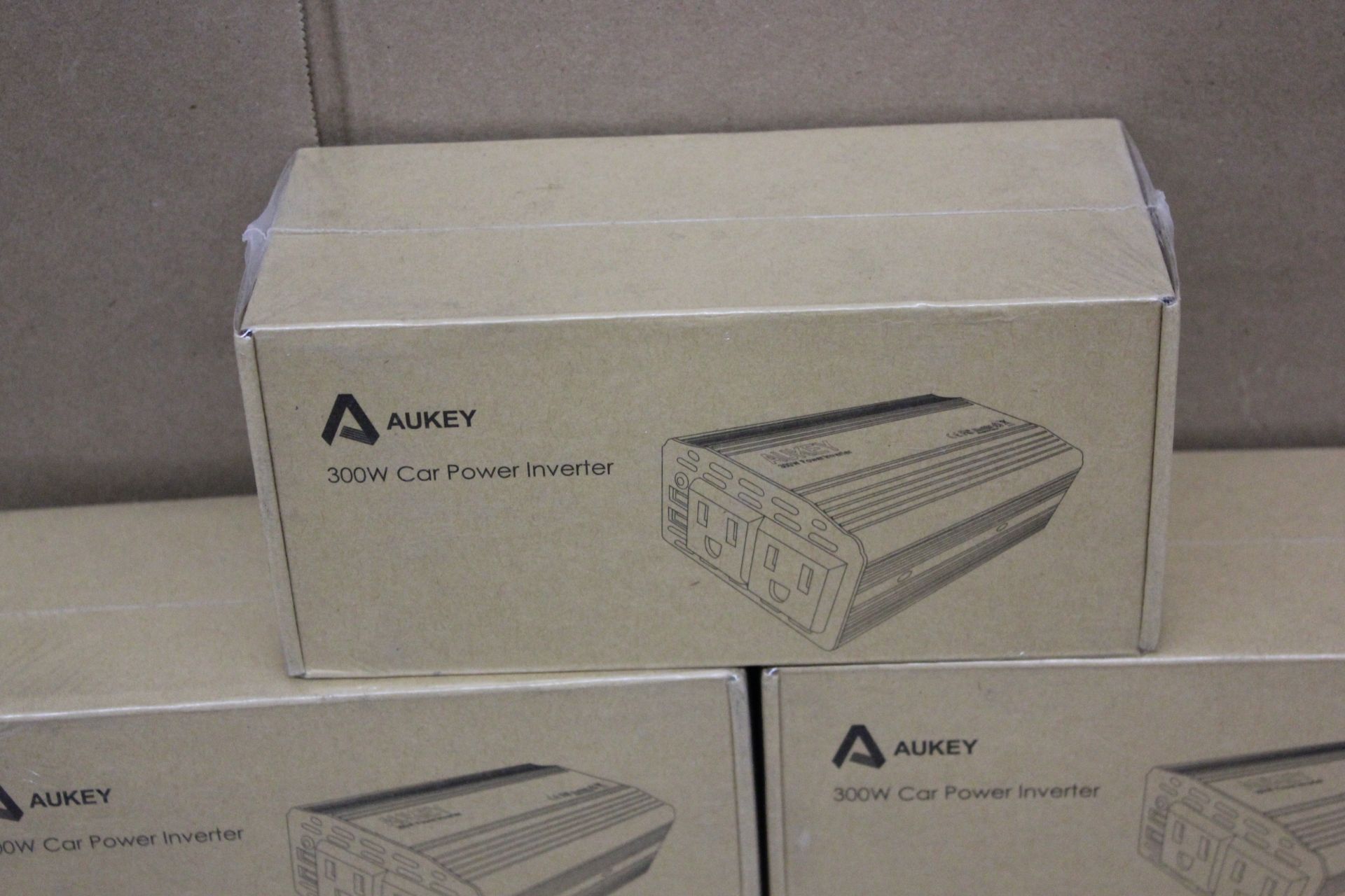 LOT OF NEW AUKEY 300W CAR POWER INVERTERS - Image 2 of 5
