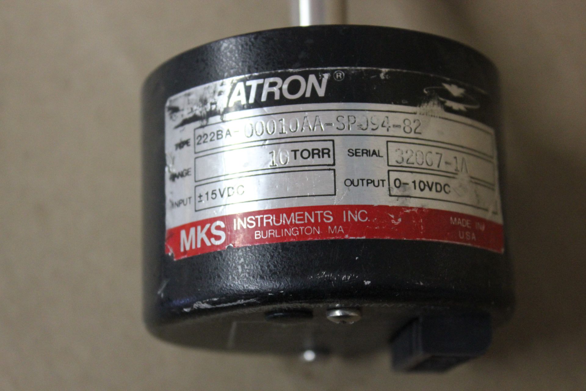 2 MKS PRESSURE TRANSDUCERS WITH FITTING - Image 5 of 6