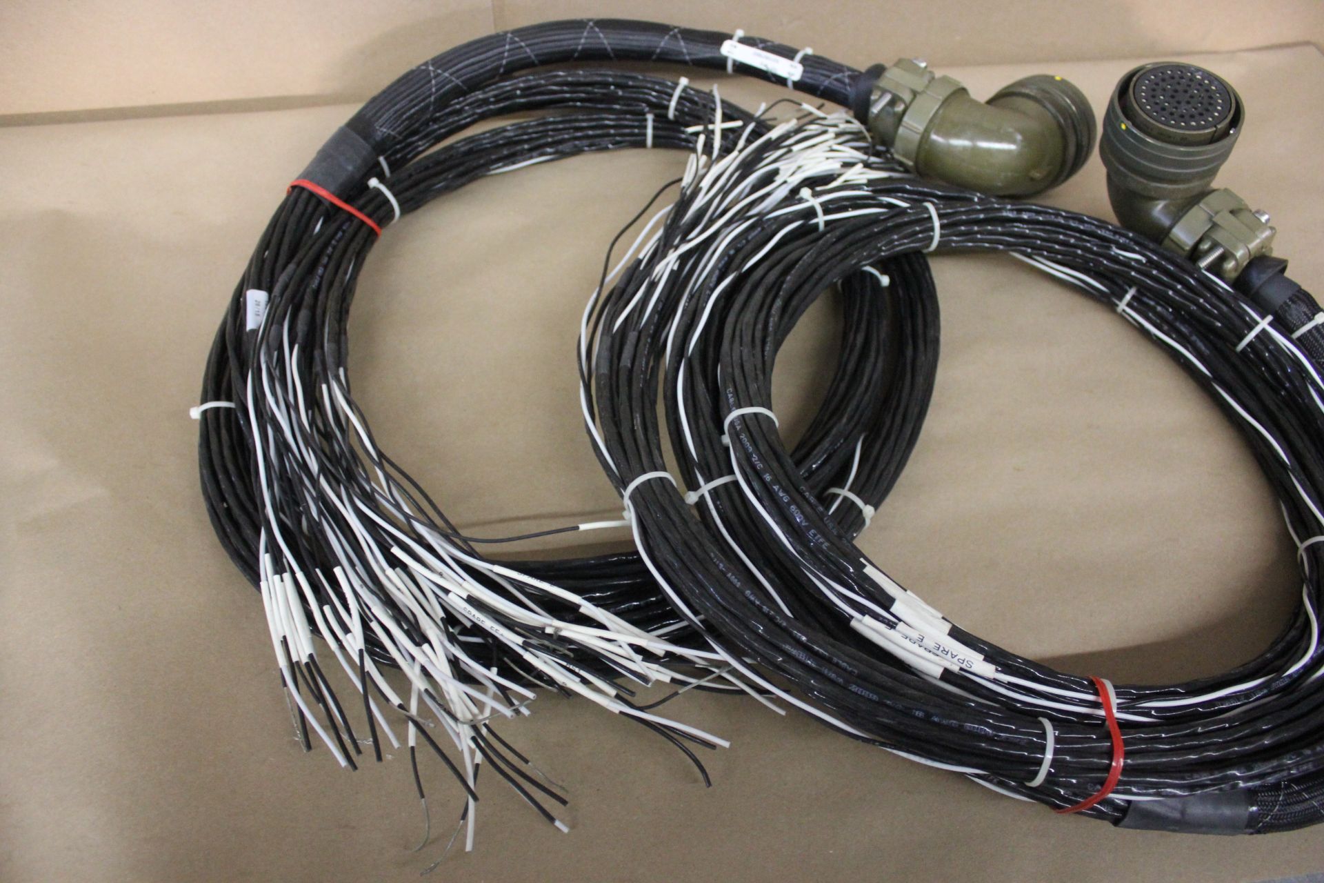 PAIR OF VEAM MIL SPEC CONNECTOR CABLE/WIRE ASSEMBLIES - Image 4 of 8