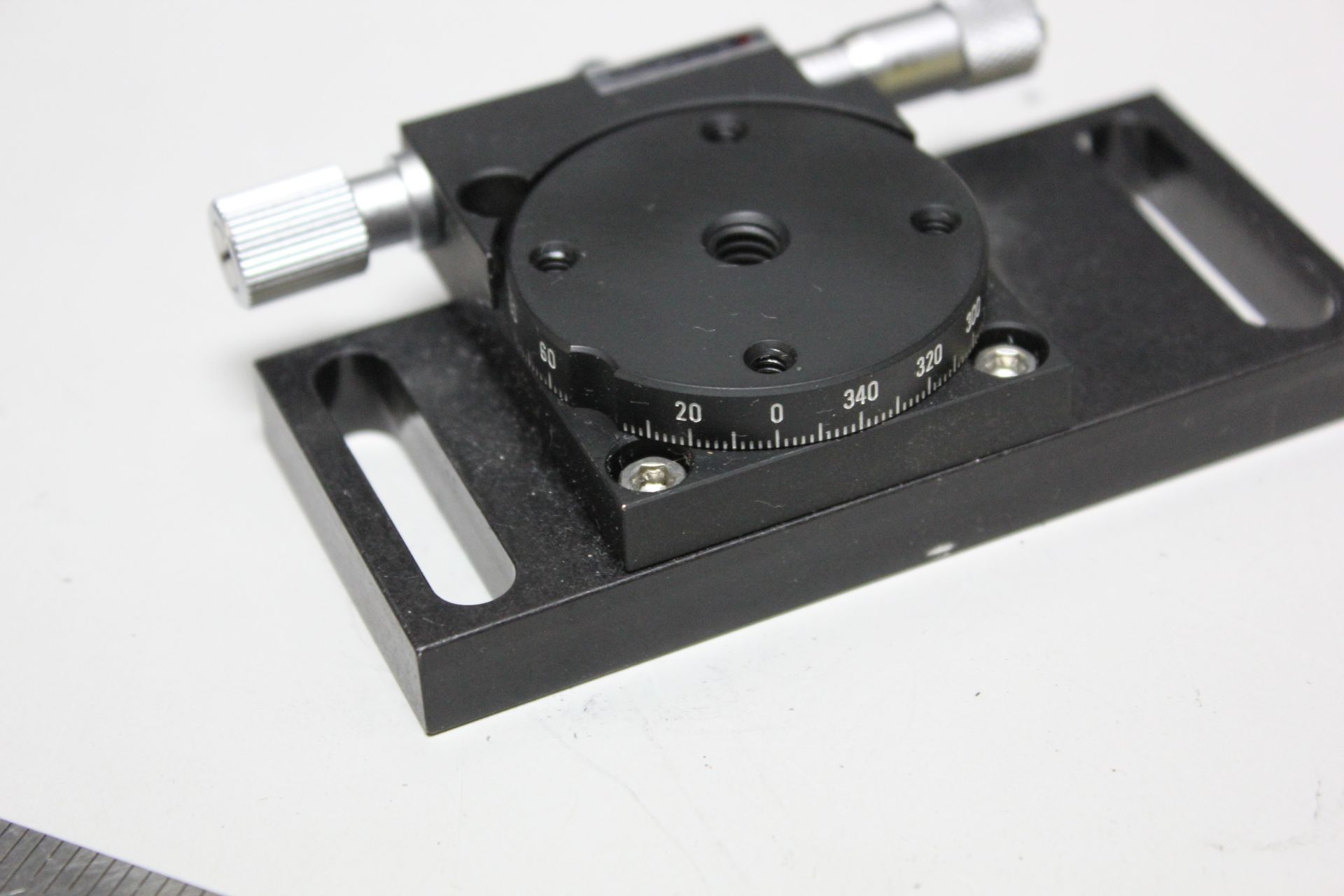 OPTO SIGMA PRECISION ROTATION STAGE - Image 4 of 4