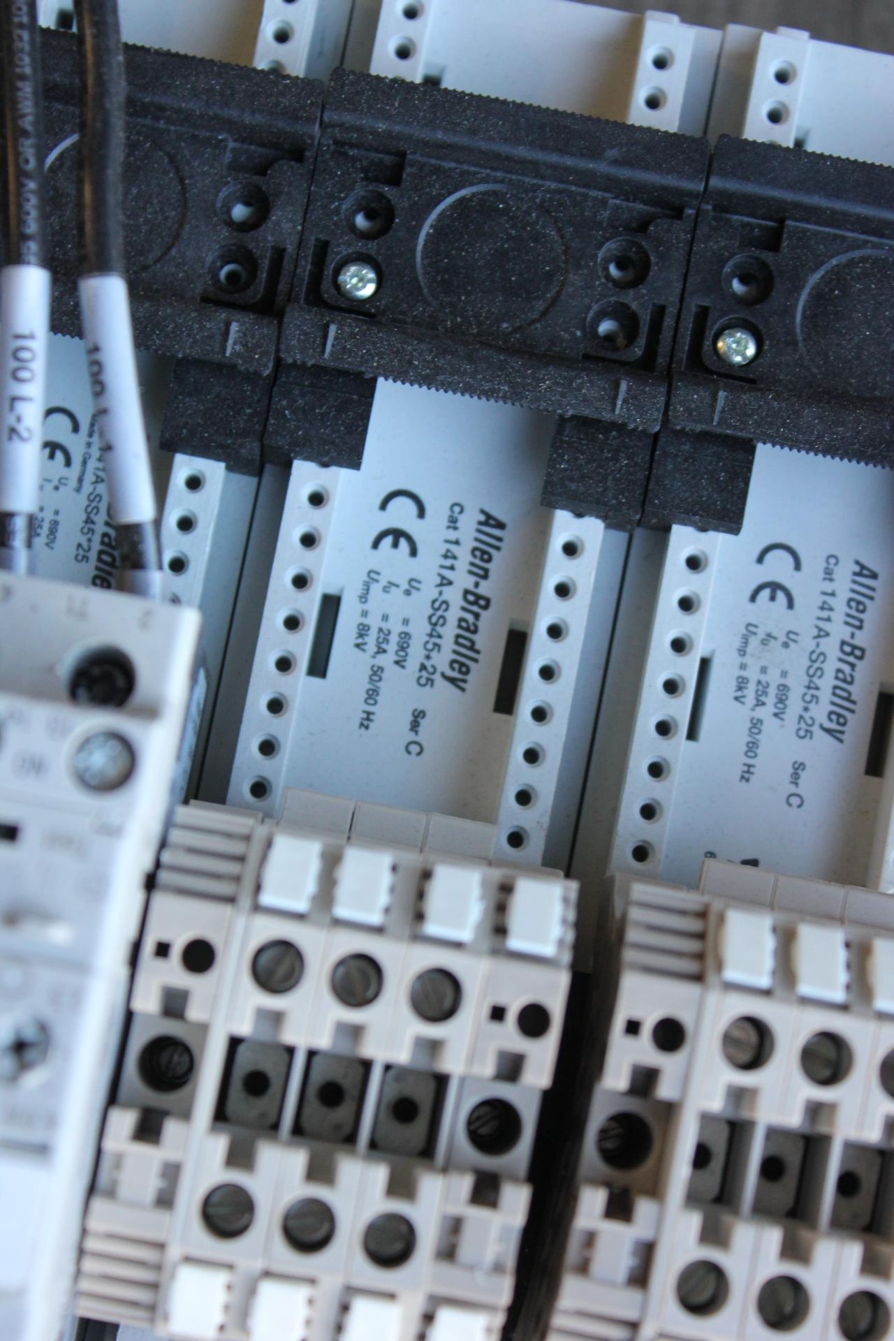 ALLEN BRADLEY BUS BARS WITH CONTACTORS AND FUSE HOLDERS - Image 11 of 13