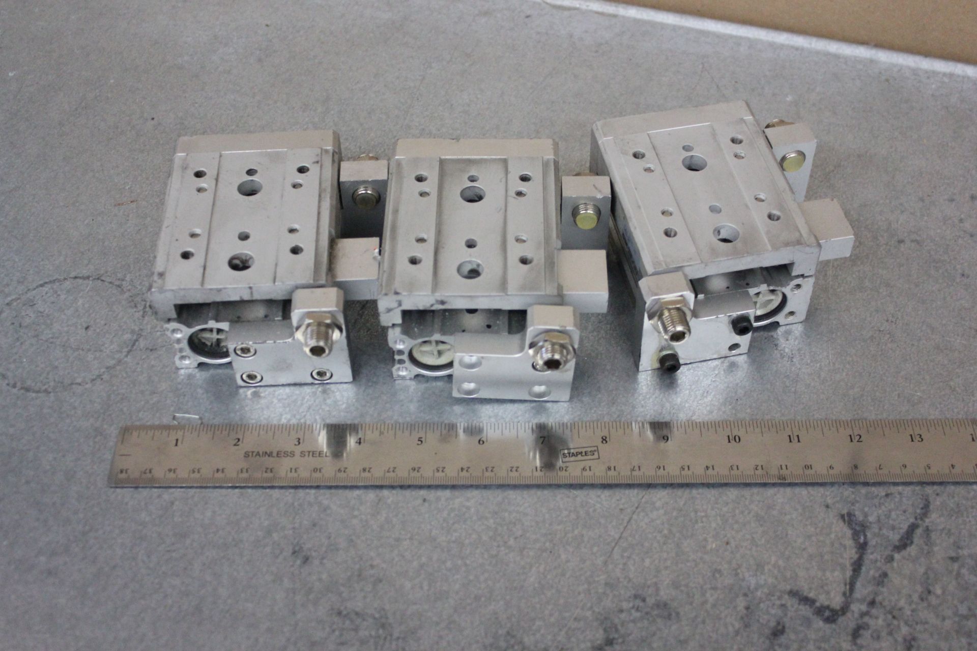 LOT OF SMC LINEAR SLIDE TABLE PNEUMATIC CYLINDERS - Image 5 of 7