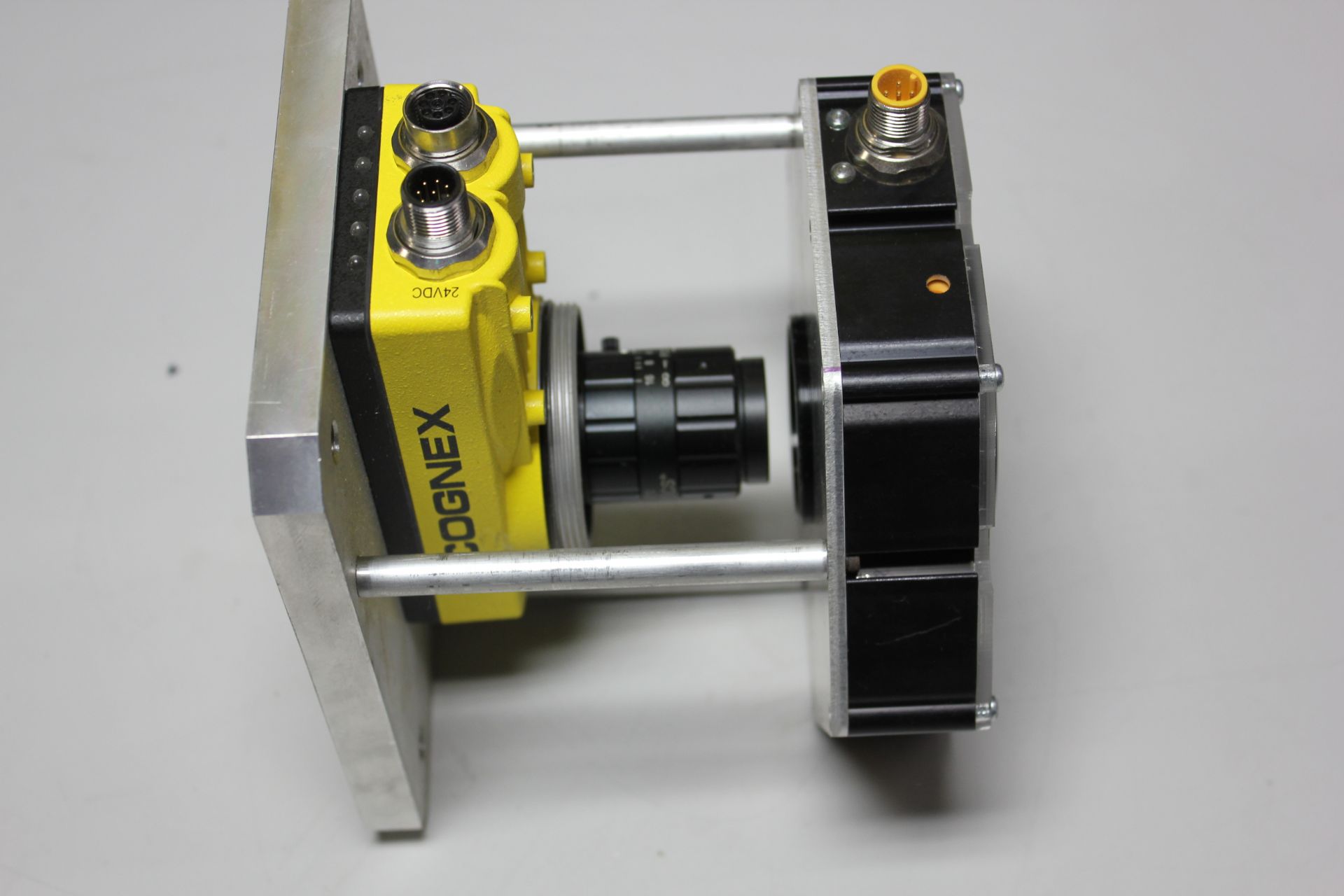 COGNEX MACHINE VISION CAMERA SYSTEM - Image 3 of 9