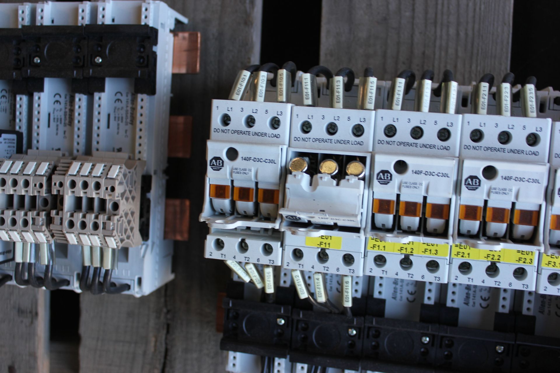 ALLEN BRADLEY BUS BARS WITH CONTACTORS AND FUSE HOLDERS - Image 8 of 13