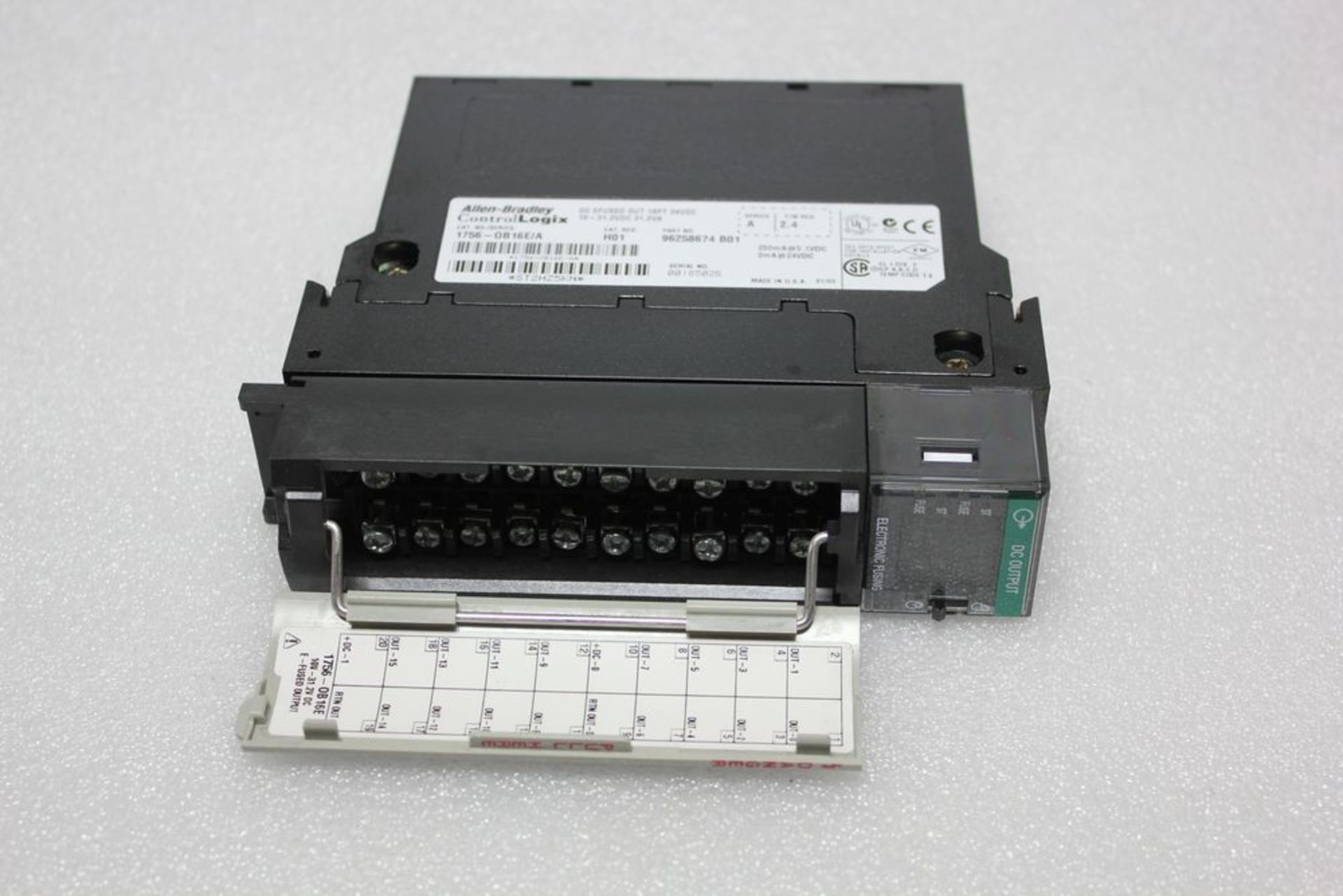 ALLEN BRADLEY CONTROLLOGIX PLC MODULE