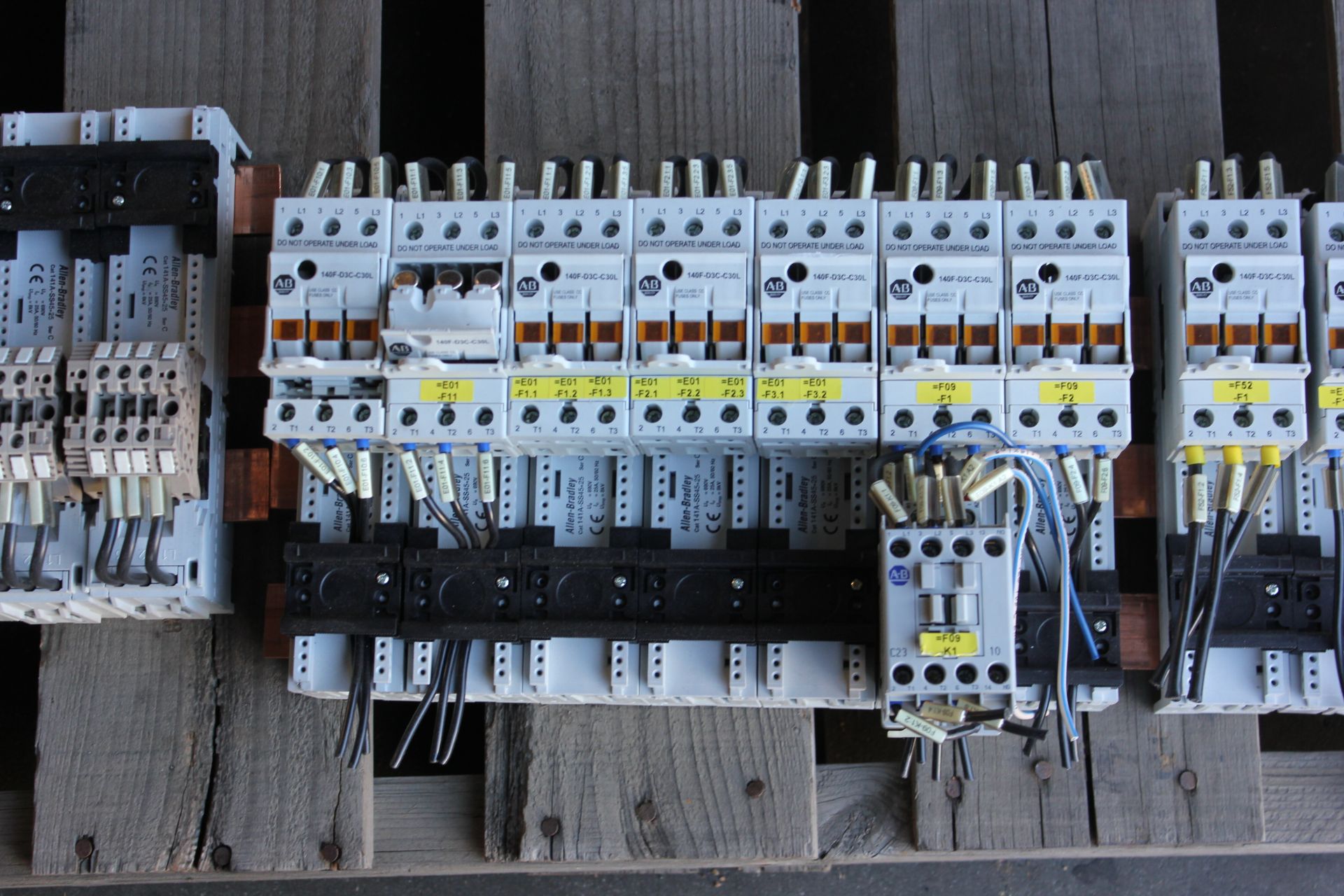 ALLEN BRADLEY BUS BARS WITH CONTACTORS AND FUSE HOLDERS - Image 3 of 13