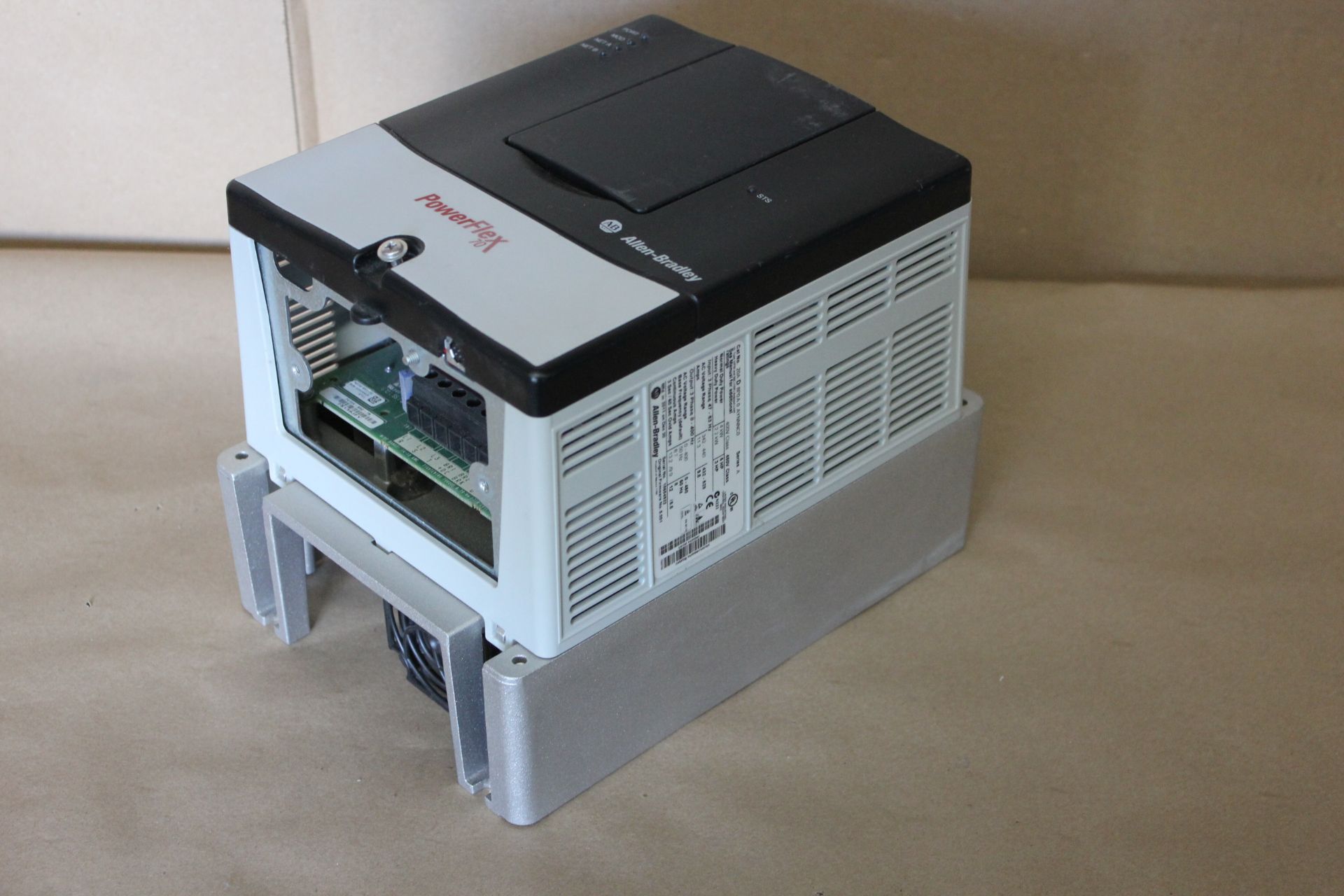 ALLEN BRADLEY POWERFLEX 70 5HP AC DRIVE - Image 7 of 10