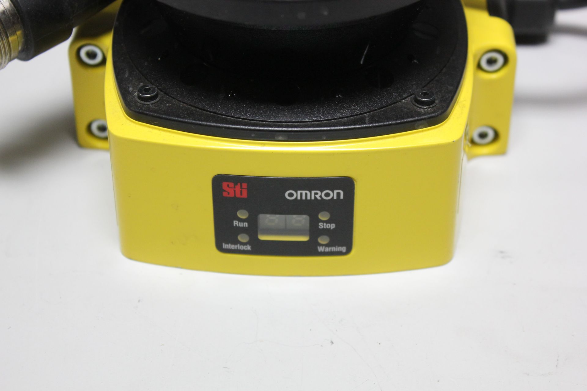 OMRON STI SAFETY LASER SCANNER - Image 2 of 5