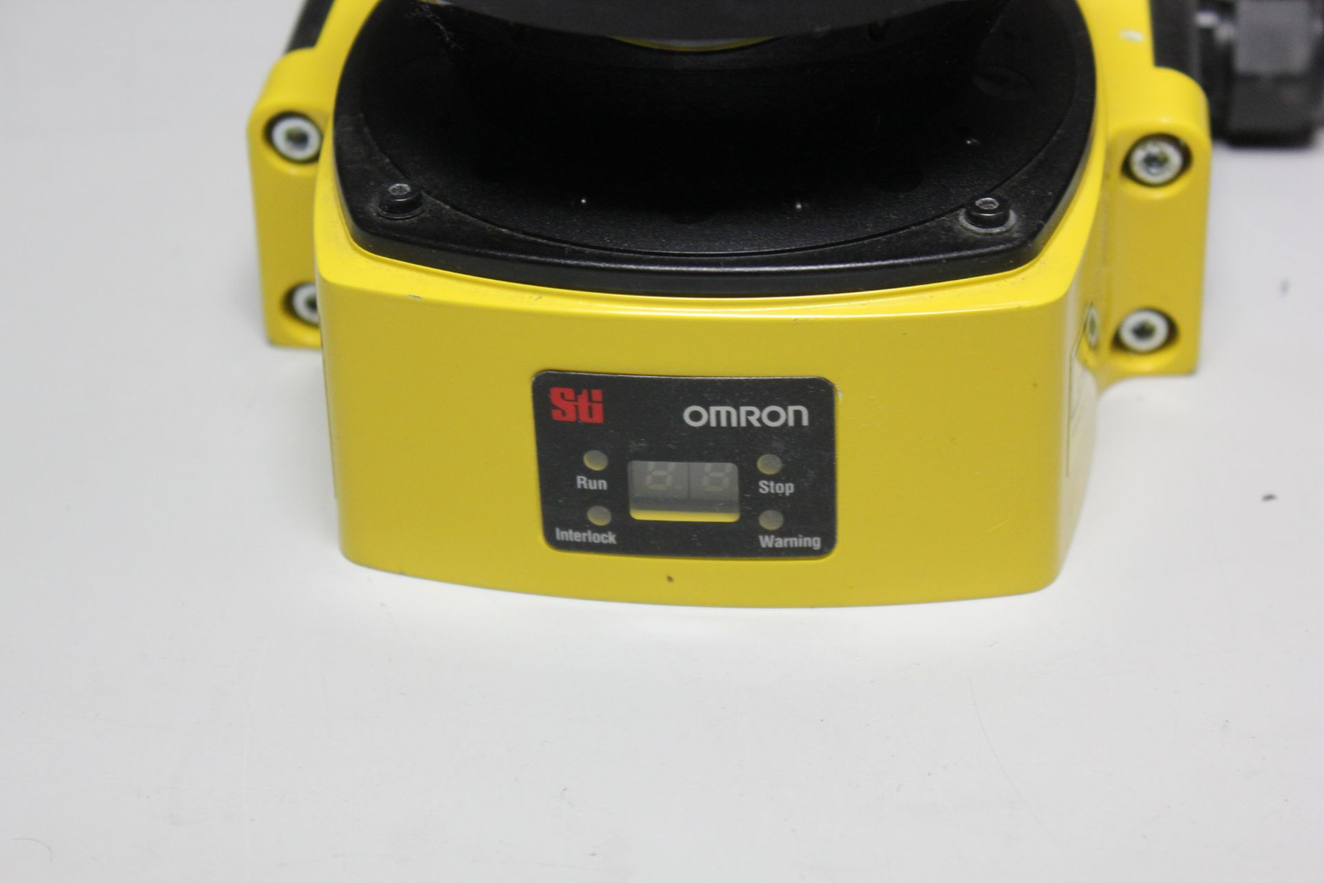 OMRON STI SAFETY LASER SCANNER - Image 2 of 5