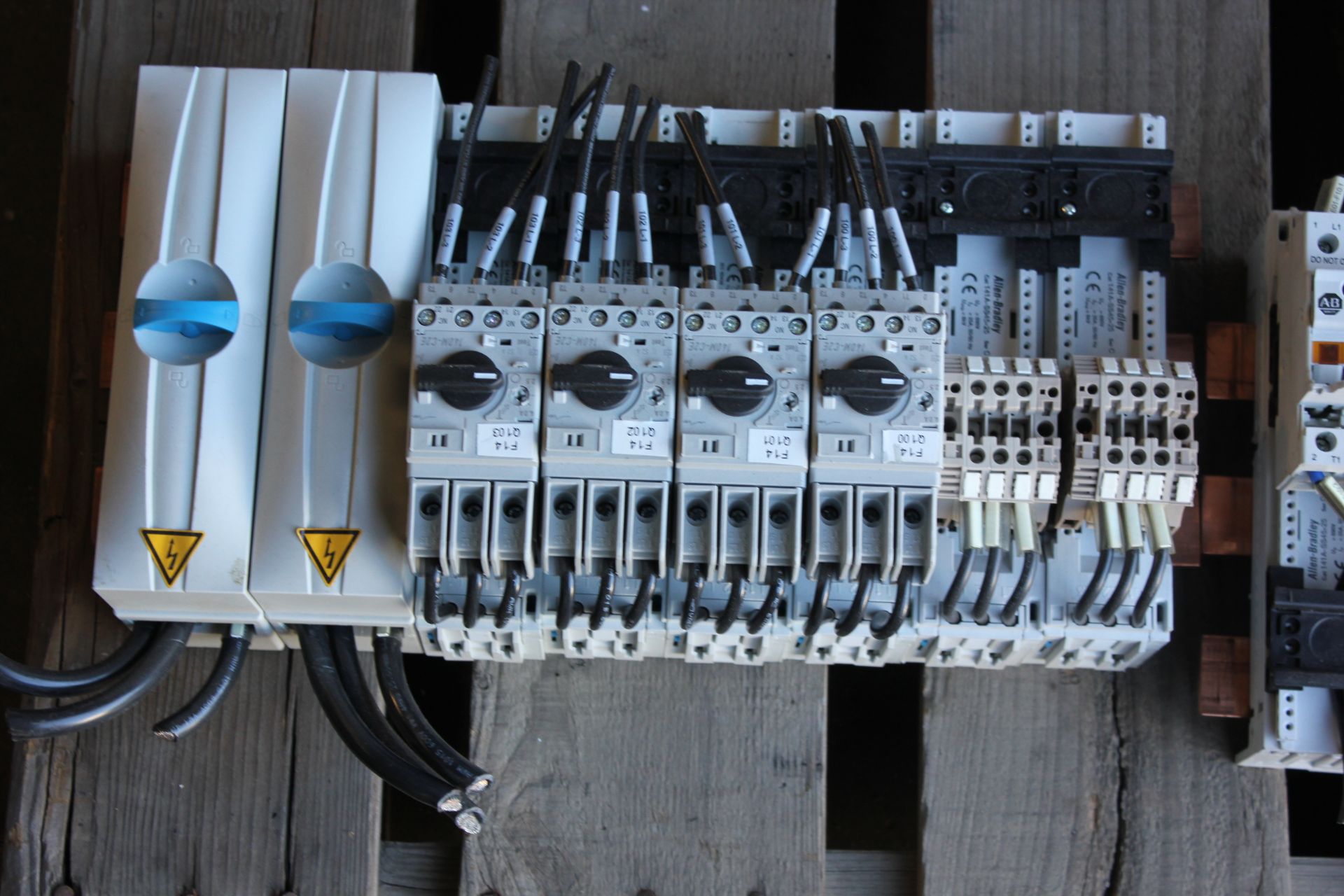 ALLEN BRADLEY BUS BARS WITH CONTACTORS AND FUSE HOLDERS - Image 2 of 13