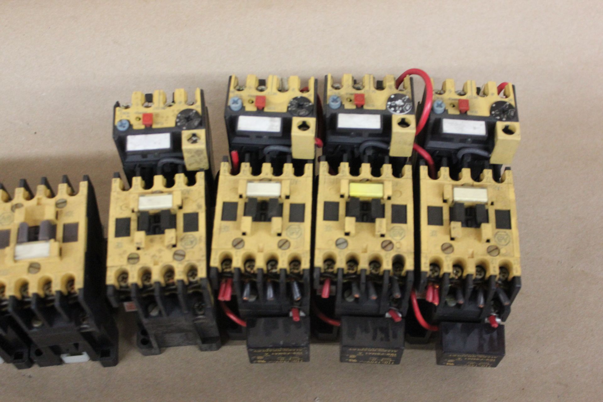 LOT OF ALLEN BRADLEY CONTACTORS - Image 4 of 9