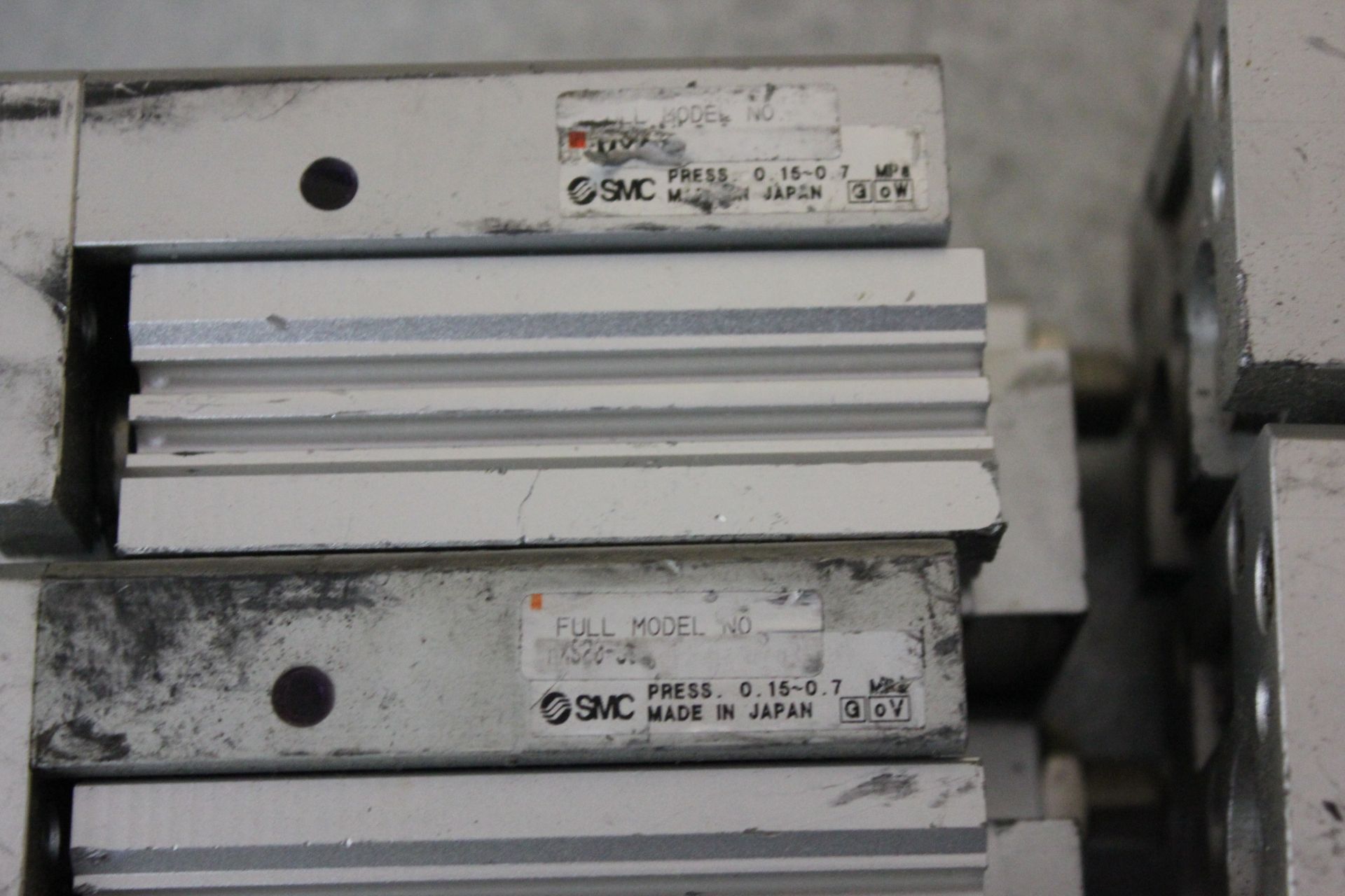 LOT OF SMC LINEAR SLIDE TABLE PNEUMATIC CYLINDERS - Image 6 of 7