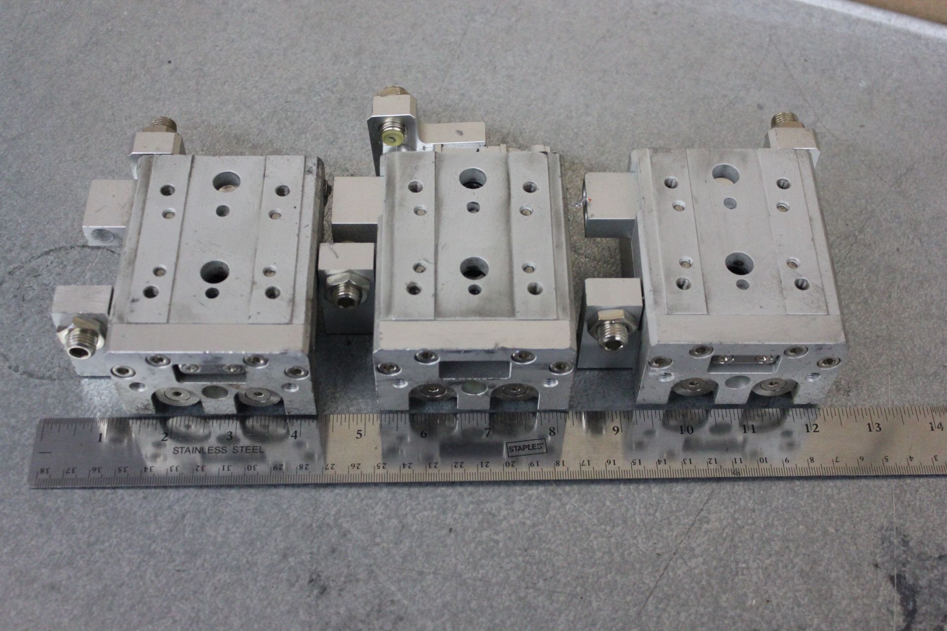 LOT OF SMC LINEAR SLIDE TABLE PNEUMATIC CYLINDERS