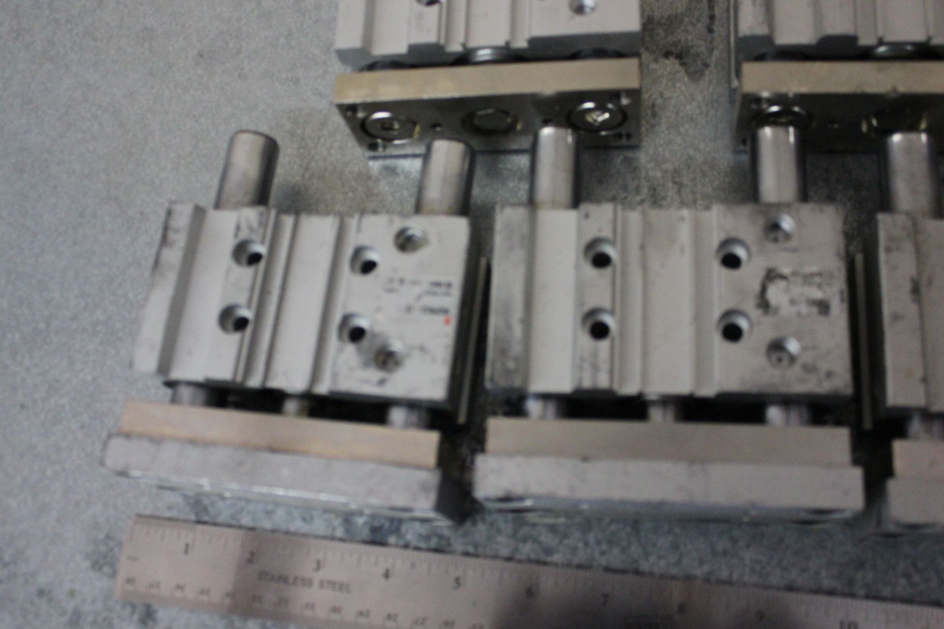 LOT OF SMC GUIDED PNEUMATIC CYLINDERS - Image 2 of 5