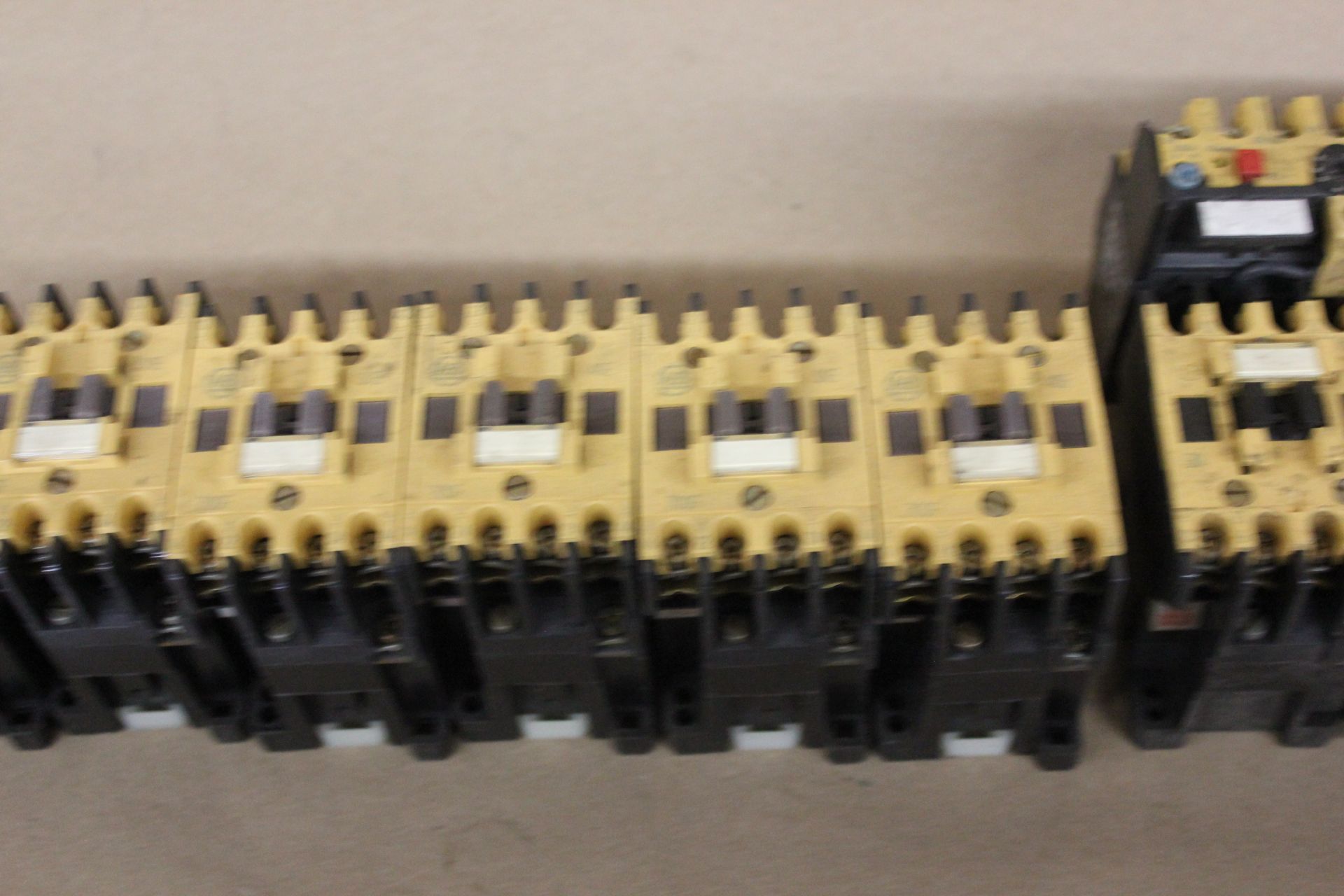 LOT OF ALLEN BRADLEY CONTACTORS - Image 3 of 9