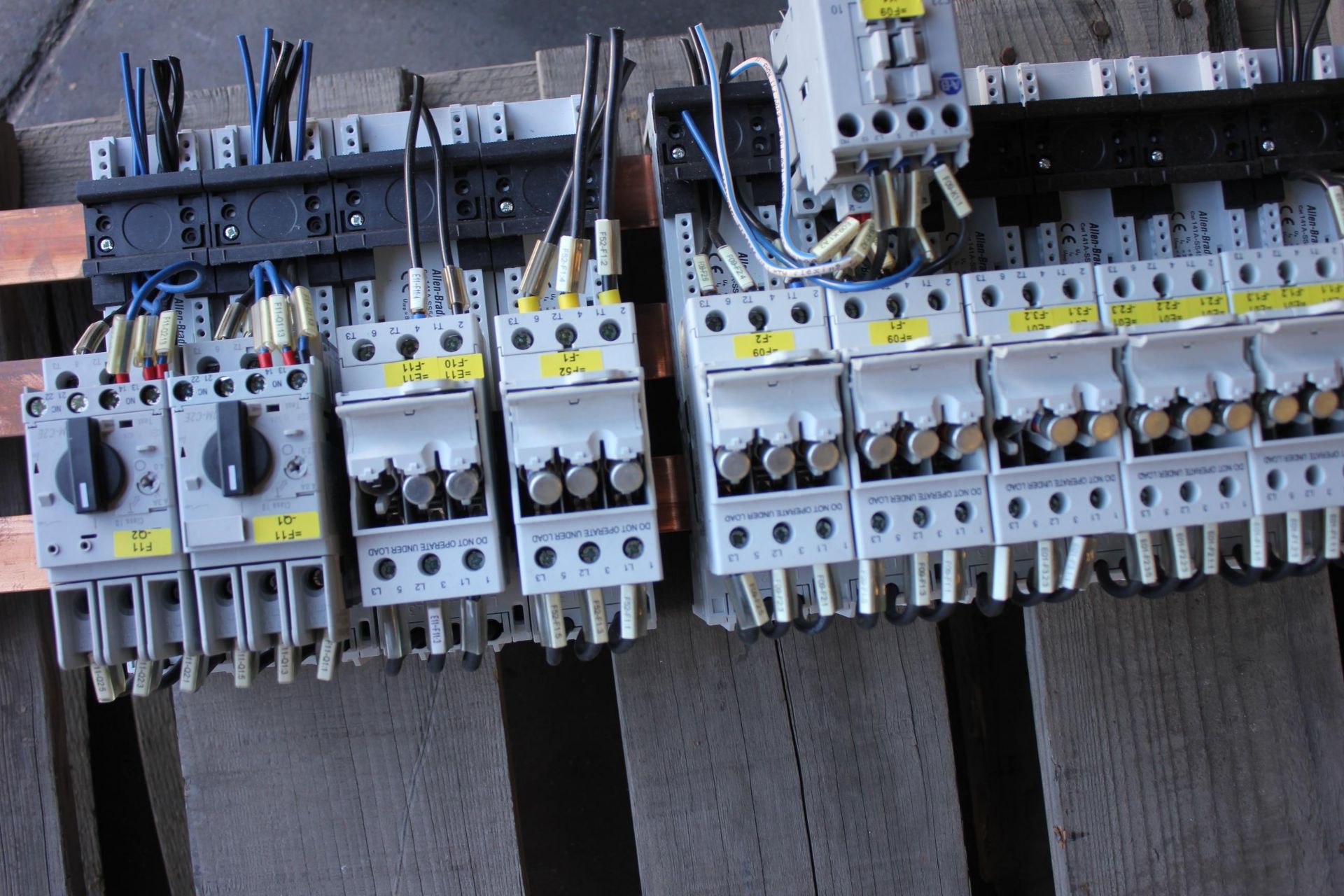 ALLEN BRADLEY BUS BARS WITH CONTACTORS AND FUSE HOLDERS - Image 12 of 13