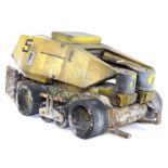 Lot #29 - ALIENS (1986) - Hadley's Hope Dump Truck Model Miniature