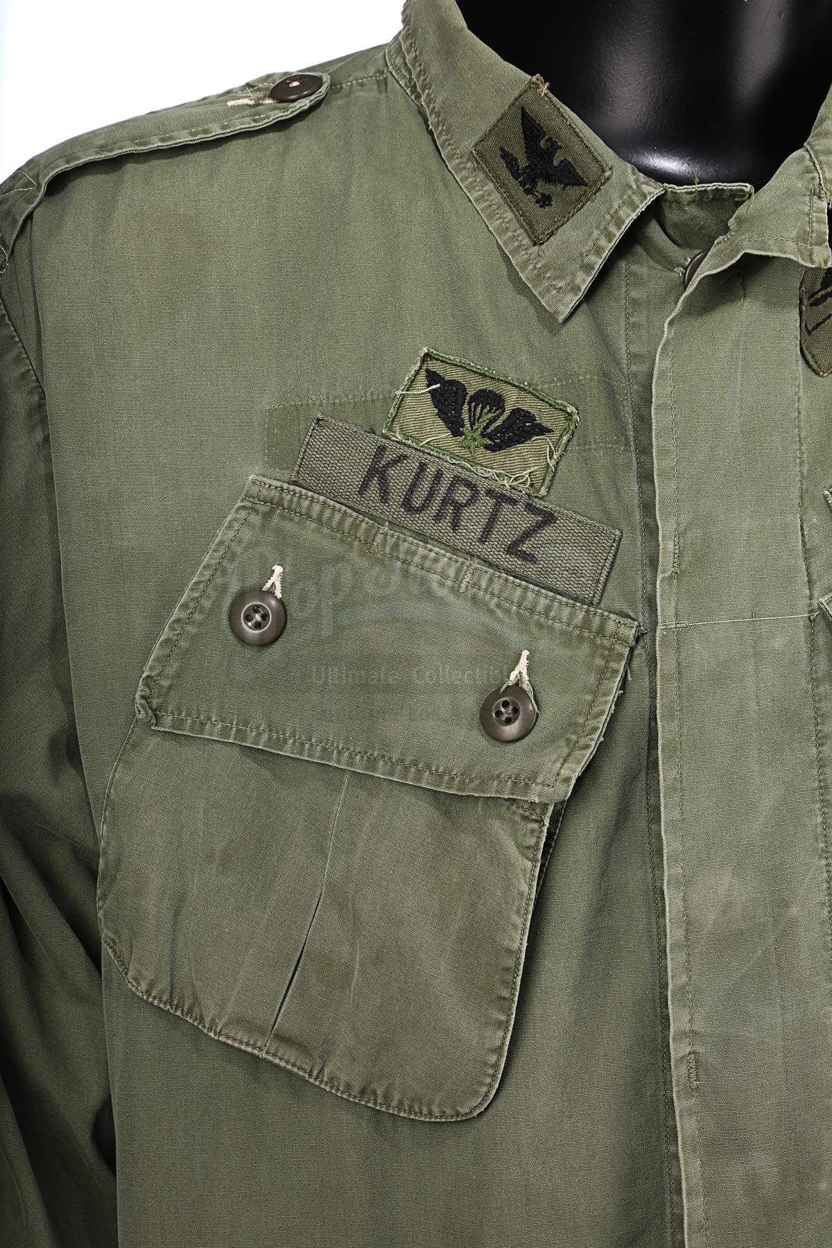 APOCALYPSE NOW (1979) - Colonel Walter E. Kurtz's (Marlon Brando) Screen-Matched Shirt - Image 3 of 11