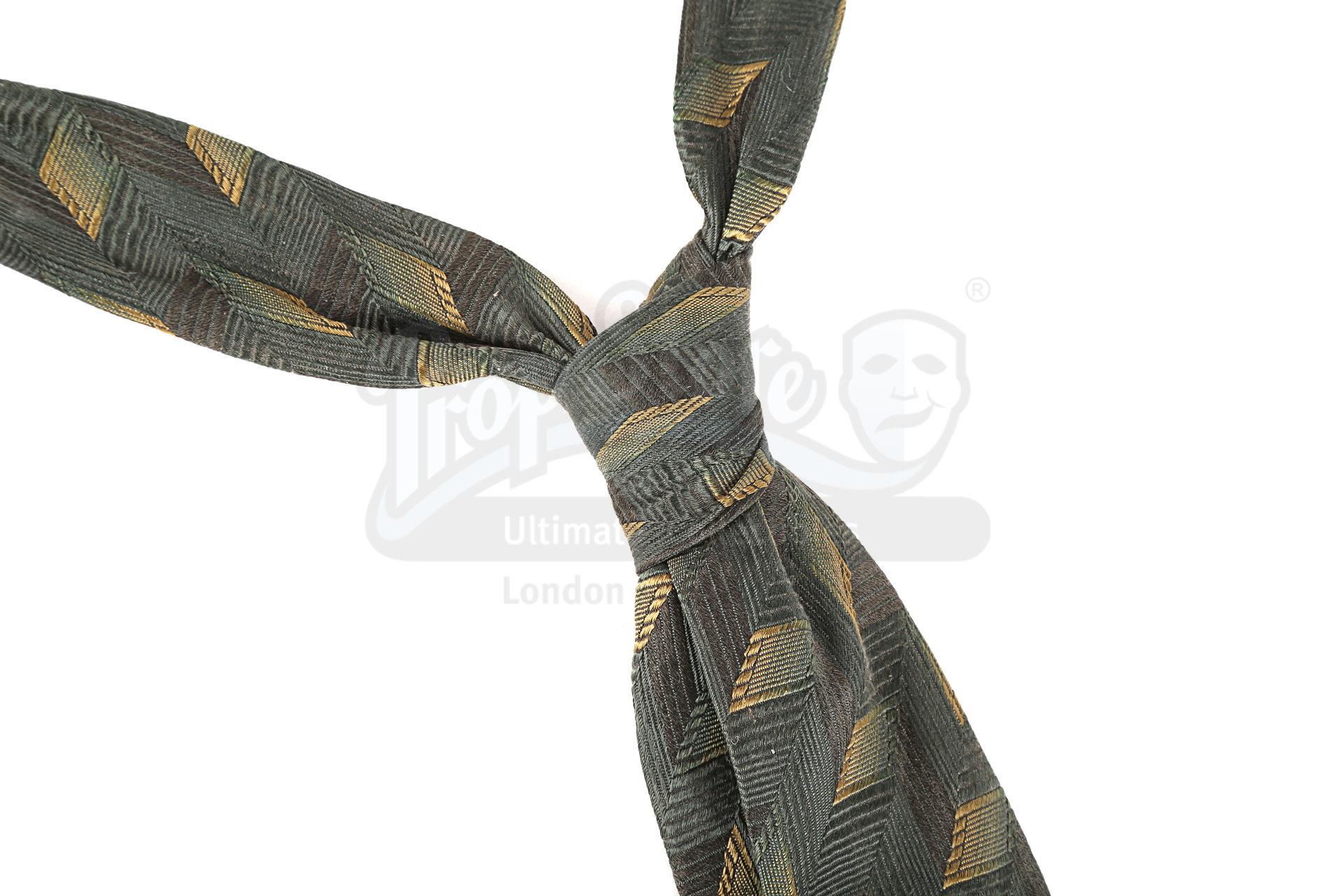 THE DARK KNIGHT (2008) - Joker's (Heath Ledger) Neck Tie - Image 7 of 13