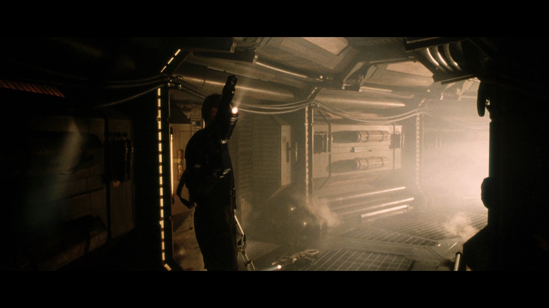 ALIEN RESURRECTION (1997) - Light-Up AR-2 Rifle - Image 14 of 19