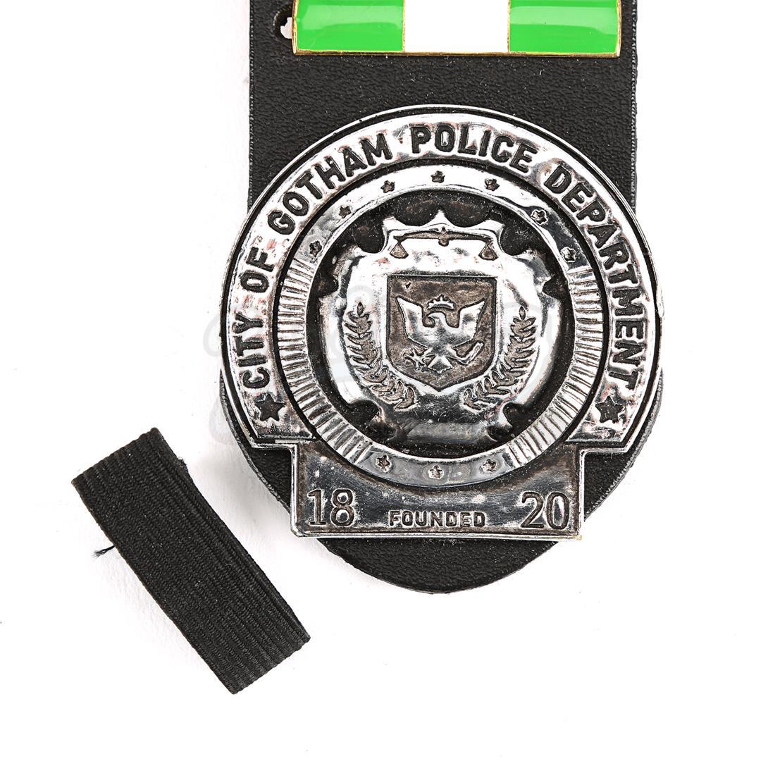 THE DARK KNIGHT (2008) - Gotham City Police Badge with Mourning Band and Ranking Bars - Image 4 of 11