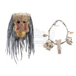 AVP: ALIEN VS. PREDATOR (2004) - Ancient Predator (Ian Whyte) Mask and Necklace