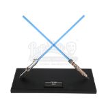 STAR WARS: THE RISE OF SKYWALKER (2019) - Head of Department Crossed Lightsaber Crew Gift