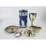 A group of silver to include a pair of ducks, a salt, two thimbles, a miniature hand mirror and a