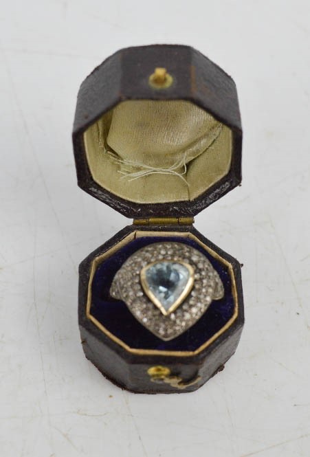 An antique 18ct gold, platinum, aquamarine and diamond set cluster ring, size M, 3.1g.