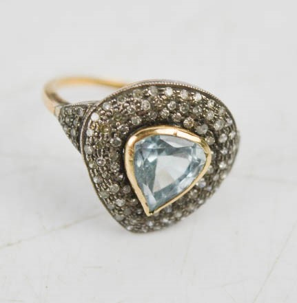 An antique 18ct gold, platinum, aquamarine and diamond set cluster ring, size M, 3.1g. - Image 2 of 2