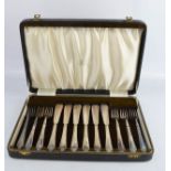A Mappin & Webb knife and fork fish set, silver plated, Oxford Street, London.