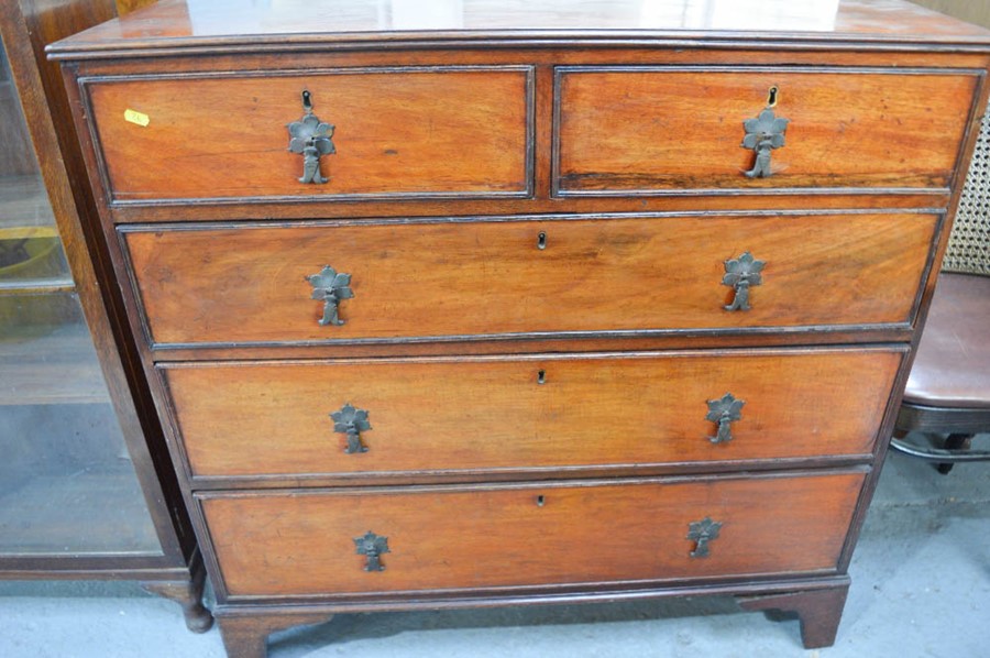 A 19th century mahogany chest of drawer, with two over three long graduated drawers and drop