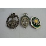 A German Heeresbergfuhrer Alpines leaders badge marked Deschler & Sohnn Munchen with two other