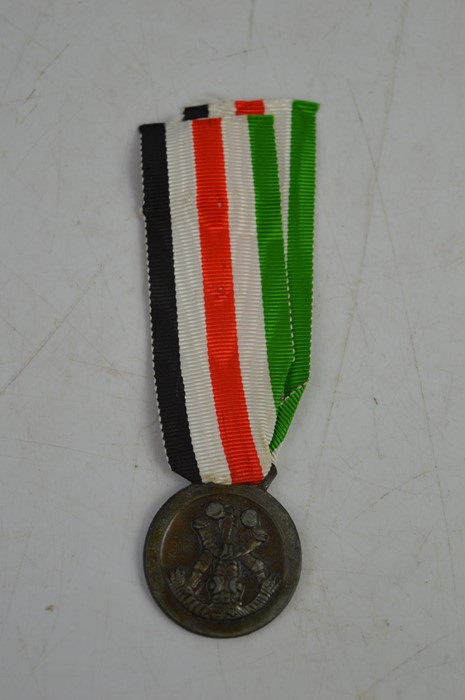 A Italo German Africa campaign medal - Image 2 of 2