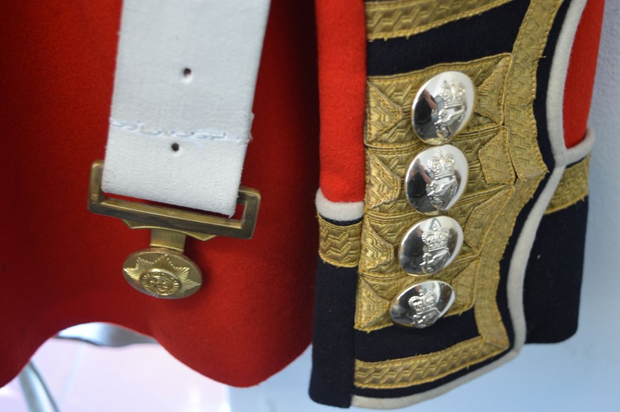 A Warrant officers 1st class Irish guards Uniform belonging to Wilkingson who was present at the - Image 4 of 4