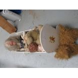 A toy cradle - Rollerskates - Dolls - Teddy bears etc