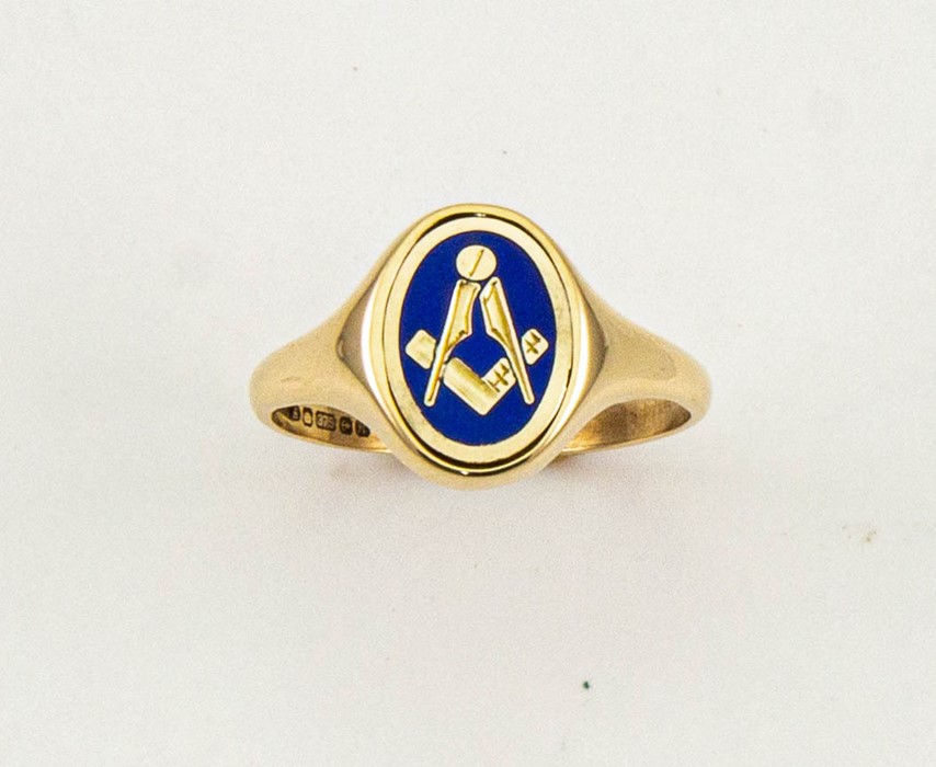 A 9ct gold Masonic swivel signet ring, with blue enamel ground, size V, 5g.