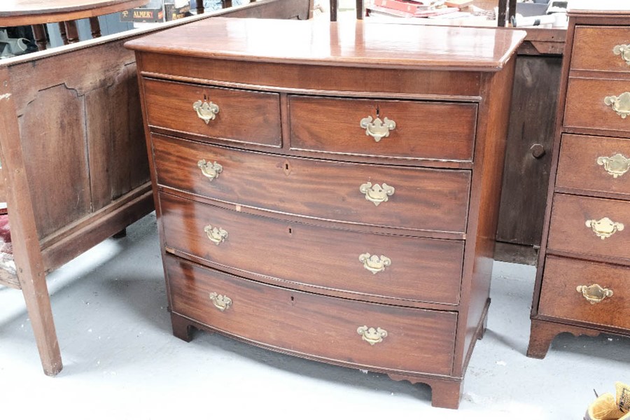 A Victorian bow front chest of drawers, with two over three long graduated drawers, 106 by 44 by - Image 2 of 3