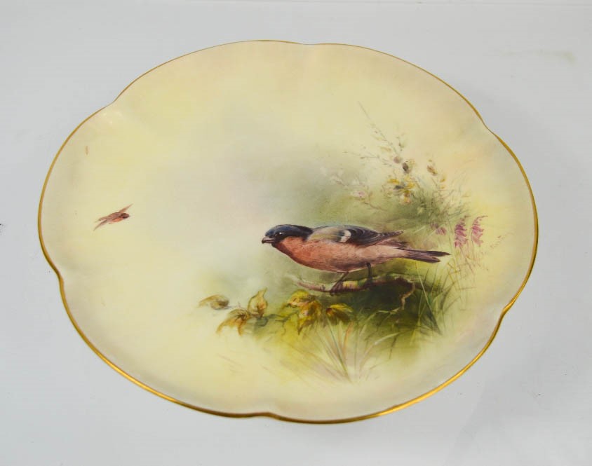 A Royal Worcester tazza painted with a Bullfinch and signed James Stinton 1912. 6cms tall x 24cms - Image 2 of 4