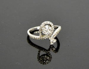 An 18ct white gold and diamond ring, in a contemporary design, size M, 3.2g. - Image 2 of 3