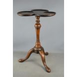 An Oak 19th century clover leaf wine table 59cm