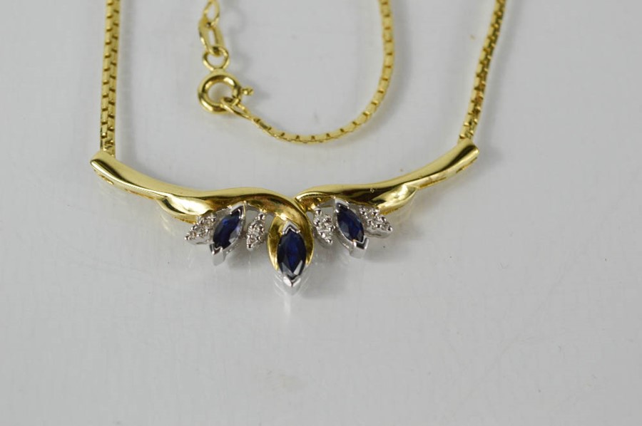 A 9ct yellow gold , sapphire and diamond set necklace 7g - Image 2 of 4
